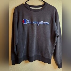 Champion Embroidered Sweateshirt sz M